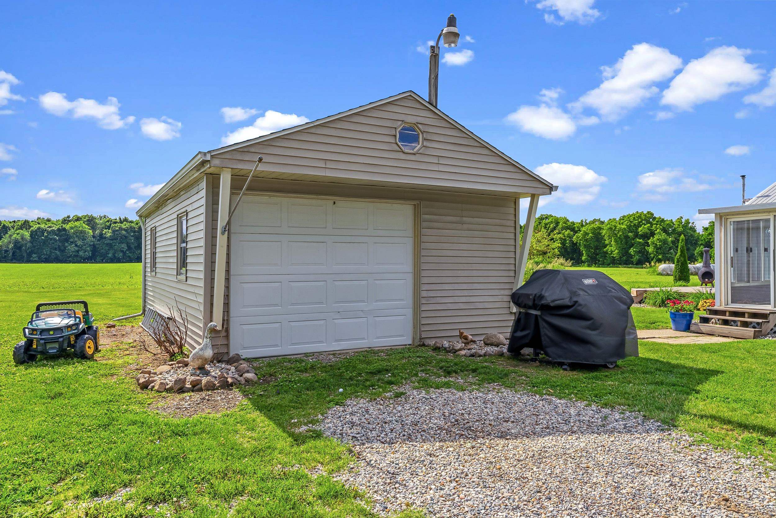 12620 South Reed Road Bancroft, MI 48414 - Photo 34 of 36 Gallery Image 34