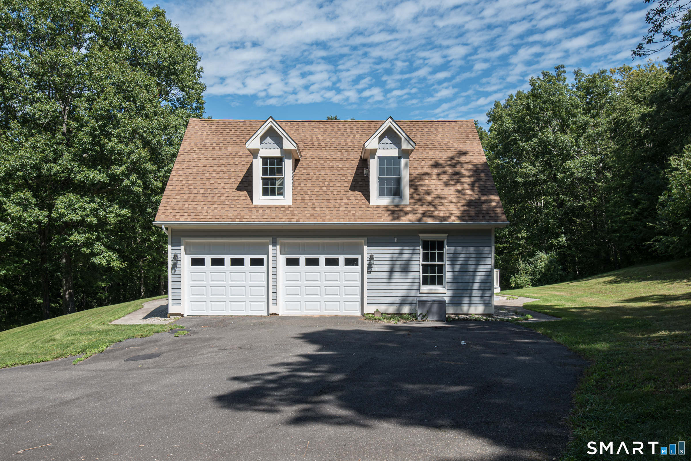 100 R Foot Hills Road Durham, CT 06422 - Photo 3 of 40 South garage side