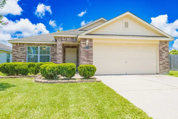 $2,100 | 9514 Amberjack Drive, Texas City, TX 77591