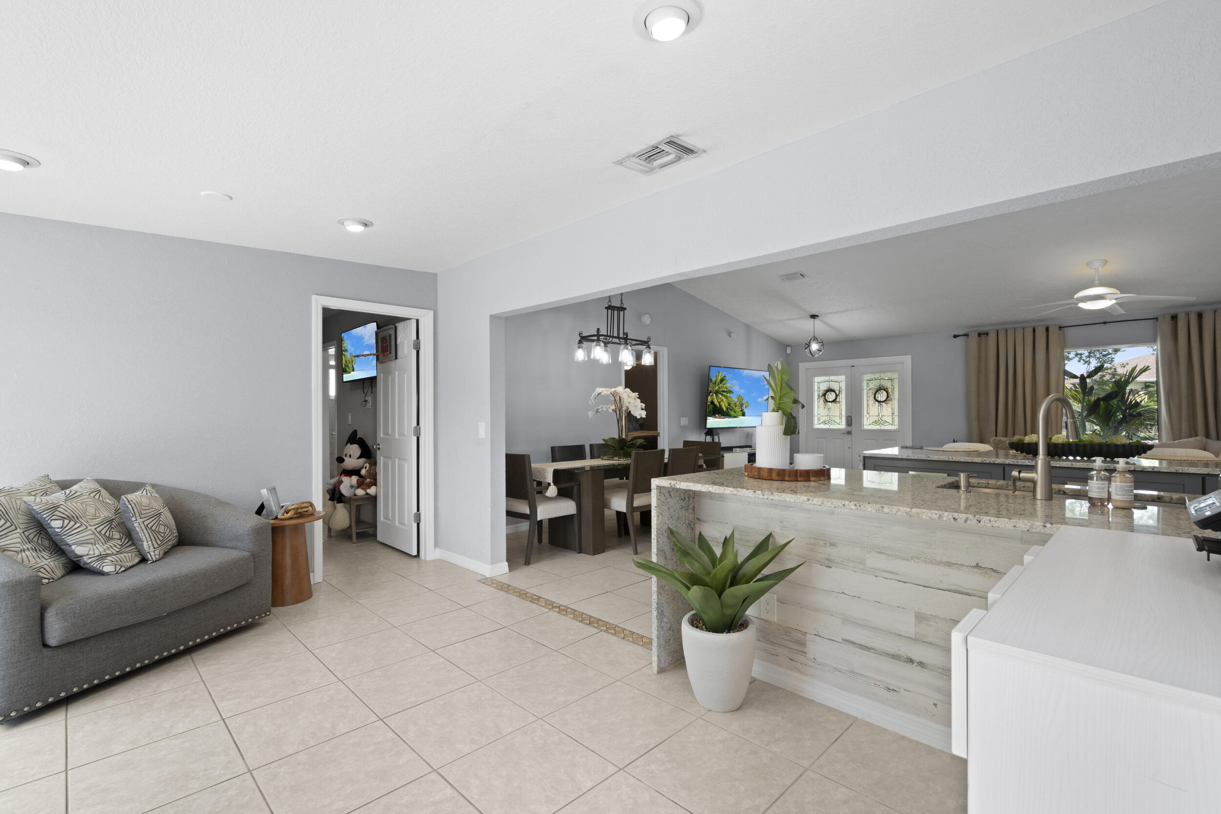 3238 Southwest Constellation Road Port St. Lucie, FL 34953 - Photo 22 of 65 22_dsc00364