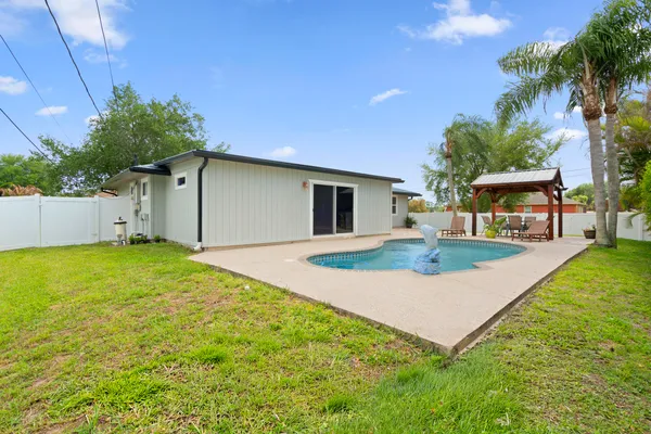 $3,100 | 3238 Southwest Constellation Road, Port St. Lucie, FL 34953