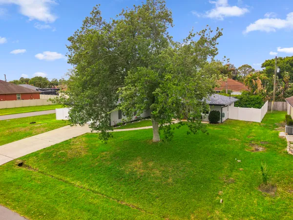 $3,100 | 3238 Southwest Constellation Road, Port St. Lucie, FL 34953