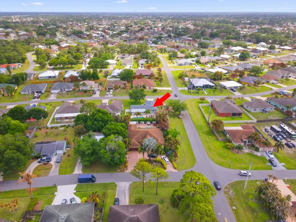 $3,100 | 3238 Southwest Constellation Road, Port St. Lucie, FL 34953