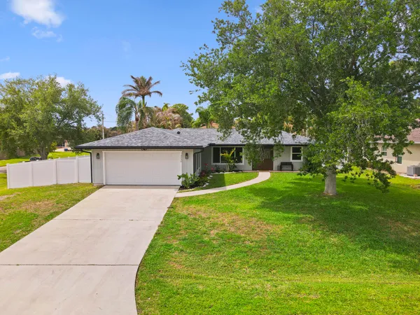 $3,100 | 3238 Southwest Constellation Road, Port St. Lucie, FL 34953
