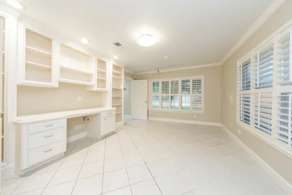 $2,400 | 3023 Conway Street, Houston, TX 77025