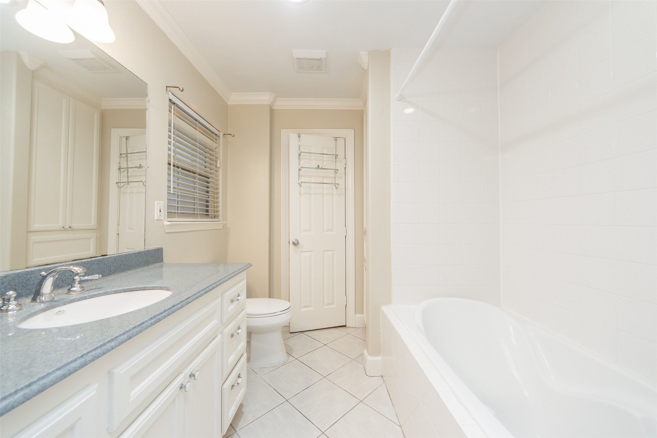 3023 Conway Street Houston, TX 77025 - Photo 22 of 25