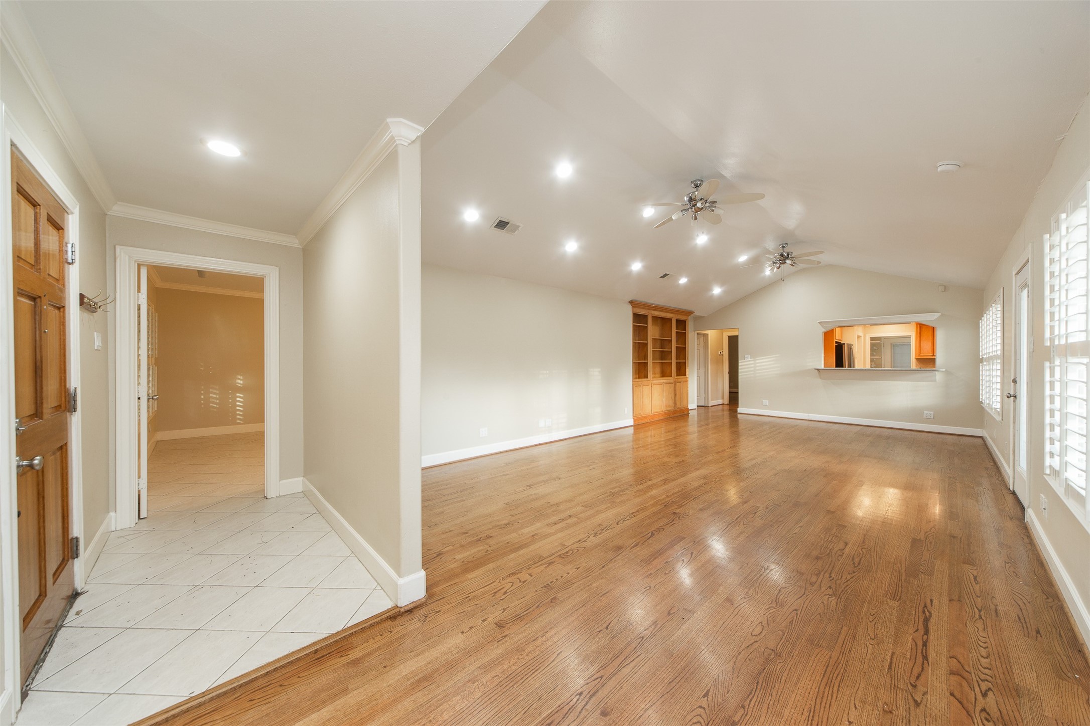 3023 Conway Street Houston, TX 77025 - Photo 5 of 25