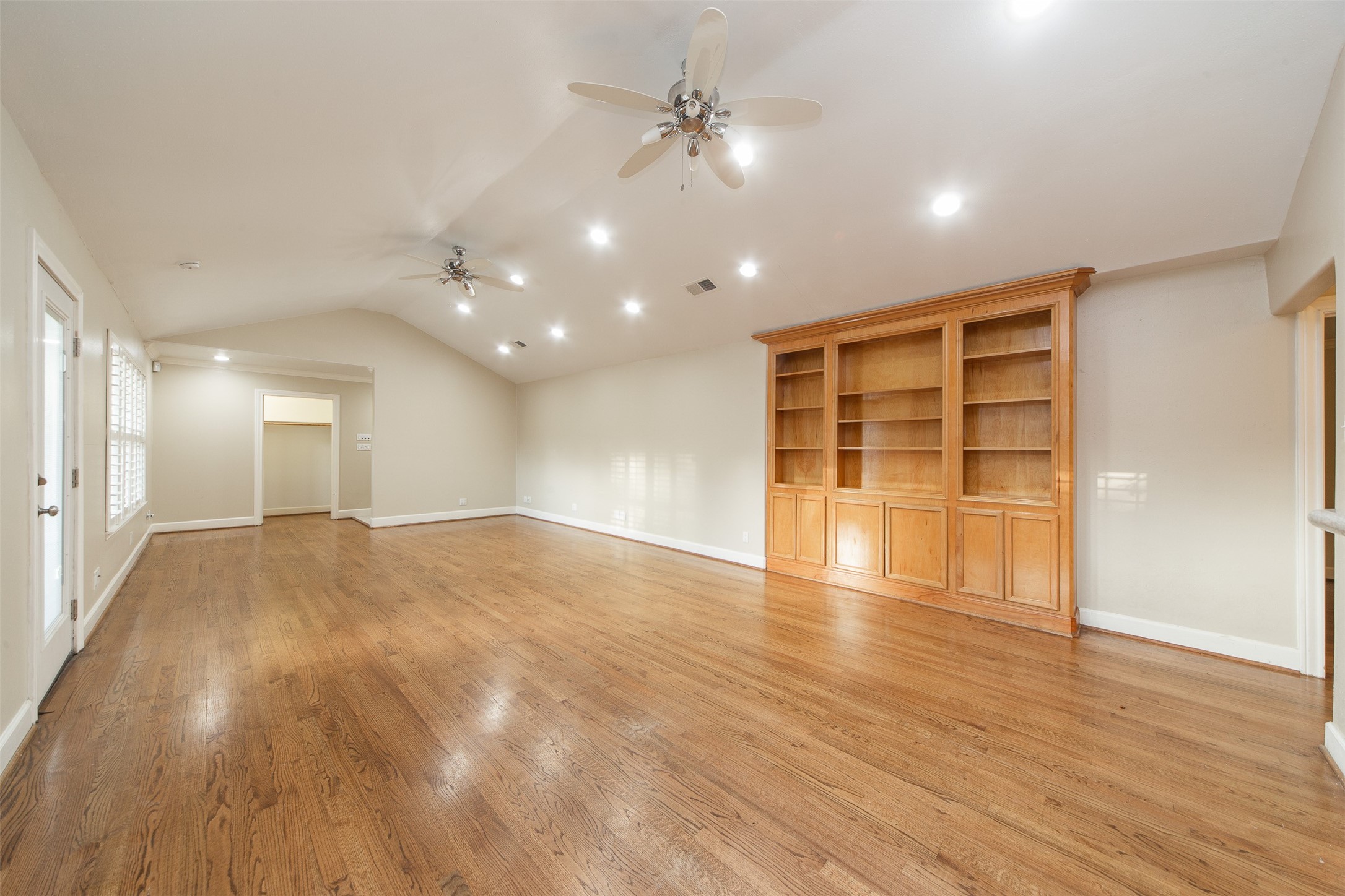 3023 Conway Street Houston, TX 77025 - Photo 10 of 25