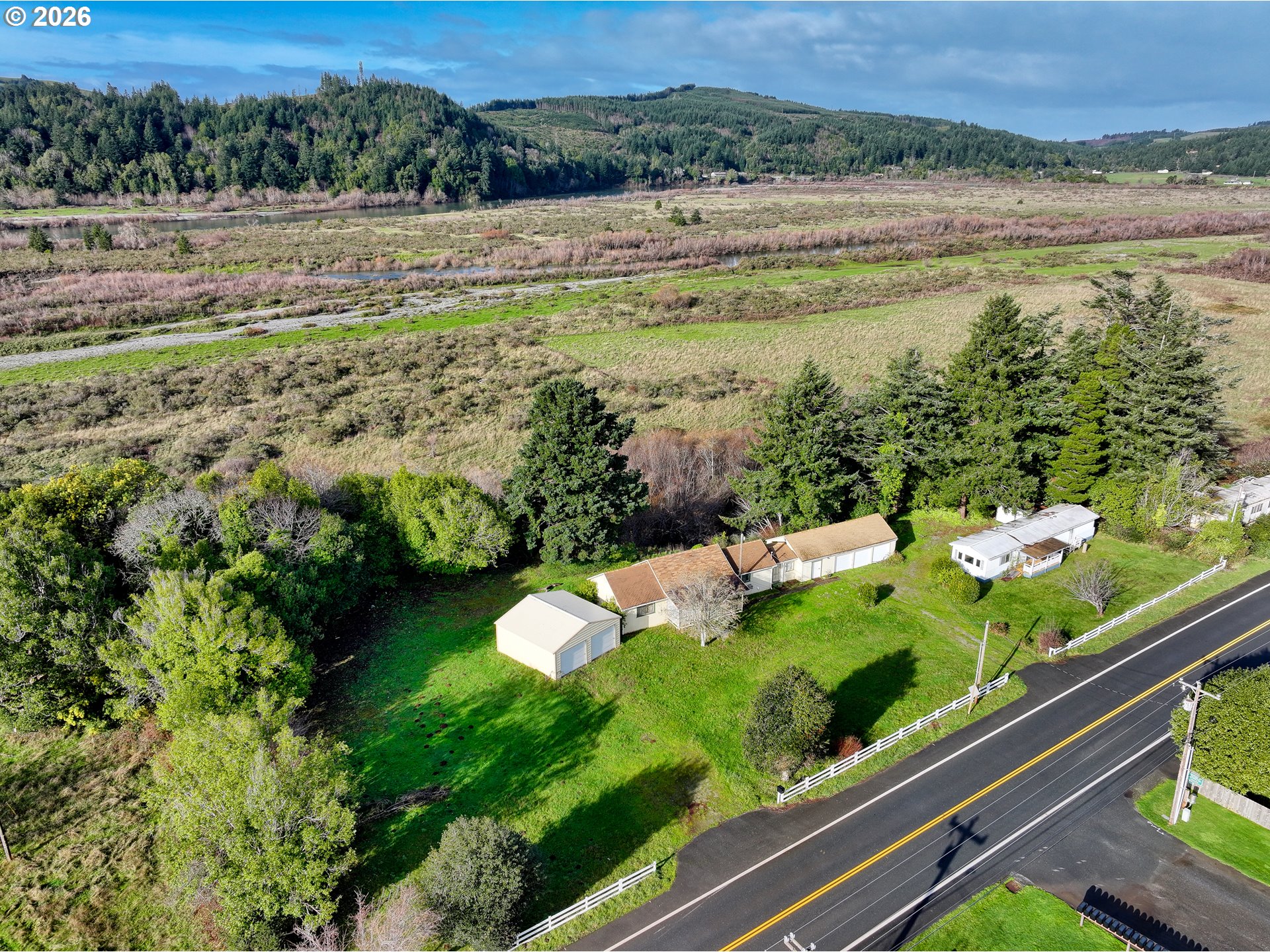 95707 Jerry's Flat Road Gold Beach, OR 97444 - Photo 6 of 46