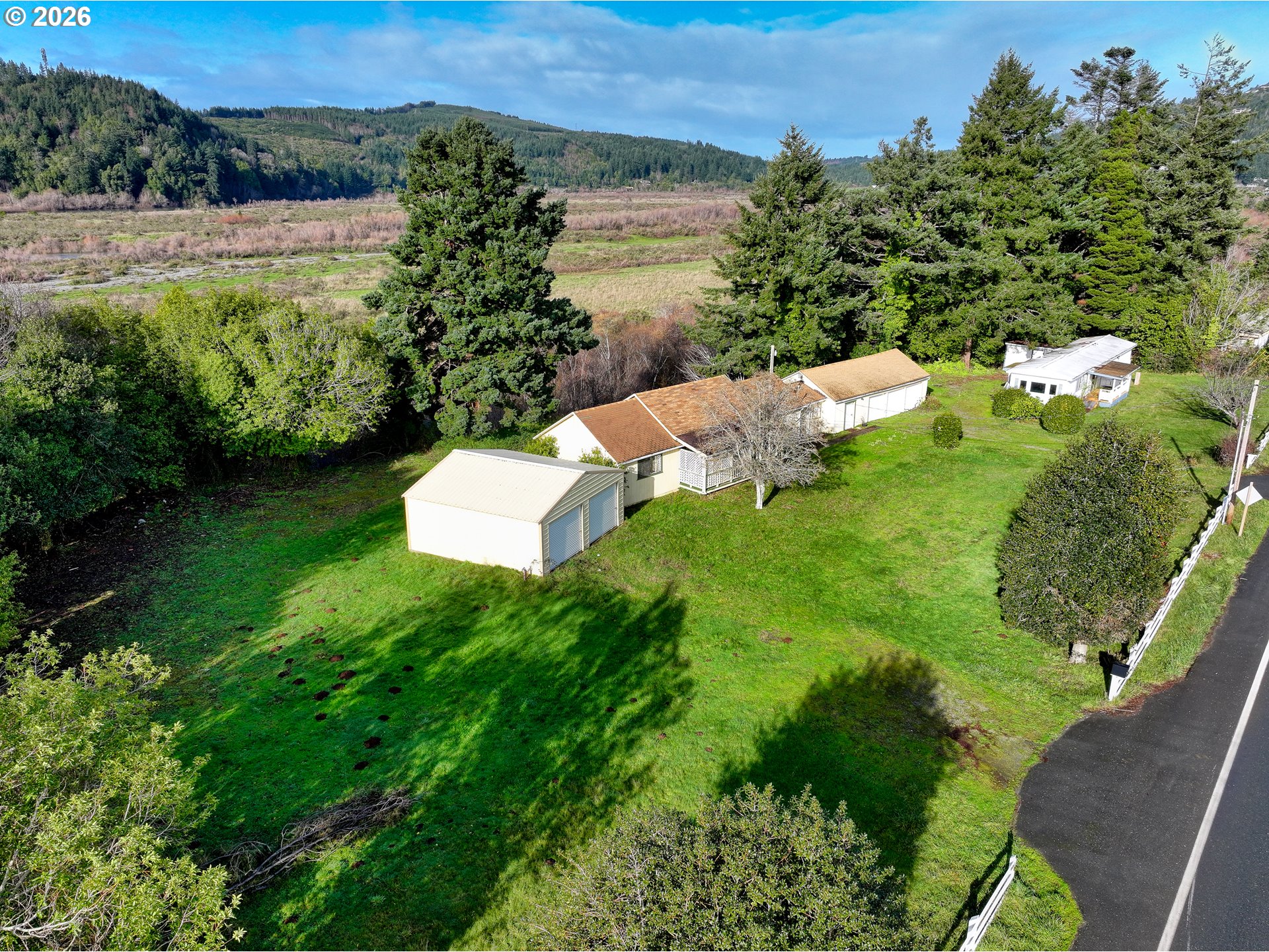 95707 Jerry's Flat Road Gold Beach, OR 97444 - Photo 7 of 46