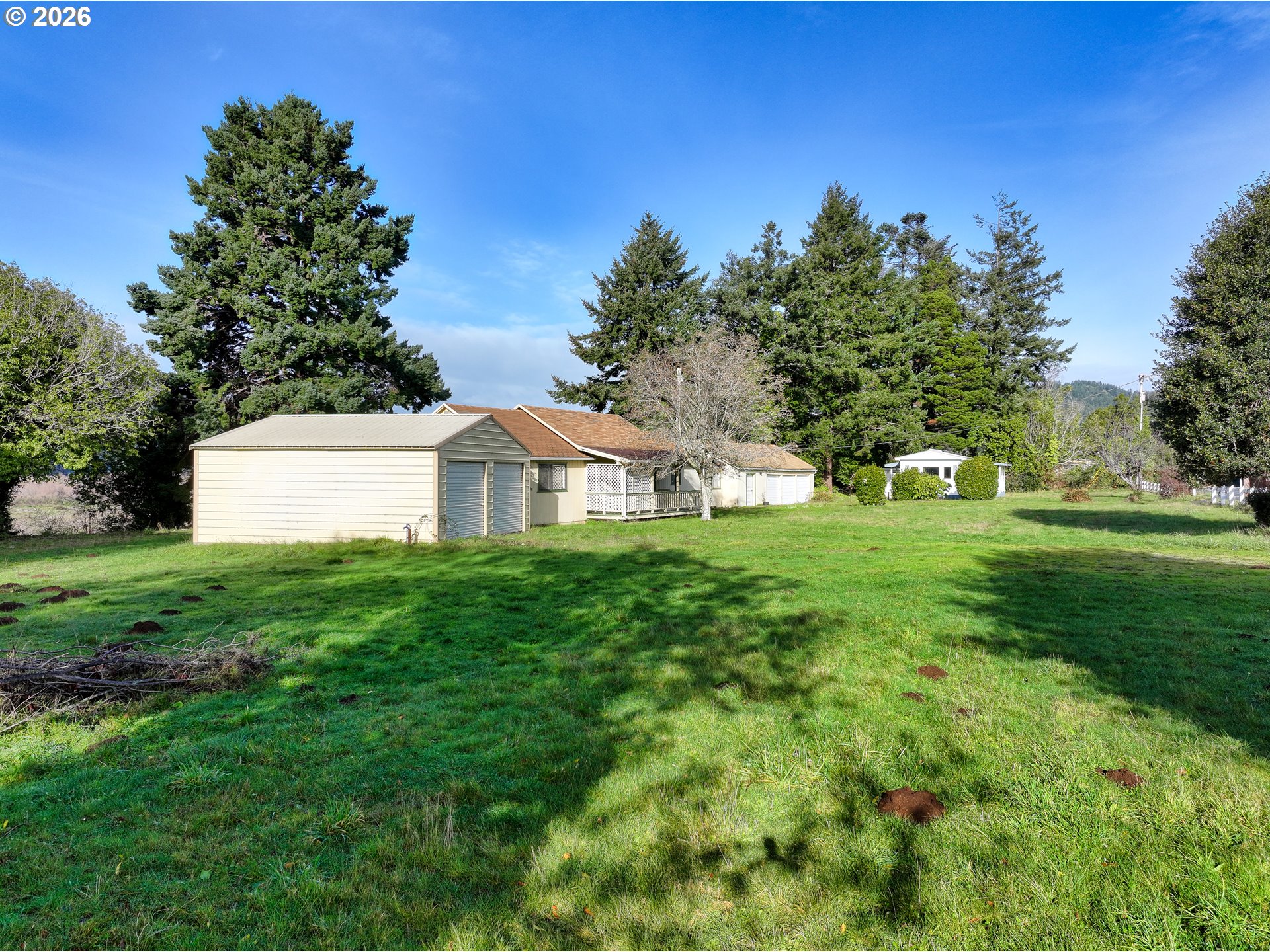 95707 Jerry's Flat Road Gold Beach, OR 97444 - Photo 8 of 46