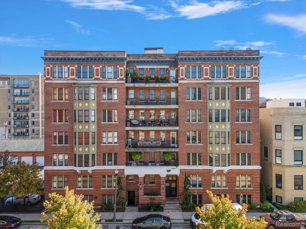 78 Watson Street, Unit 10 Detroit, MI 48201 - Photo 2 of 63
