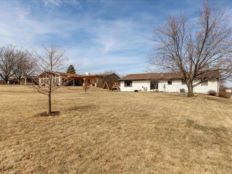 5250 Saratoga Road Dubuque, IA 52002 - Photo 22 of 44 Gallery Image 22