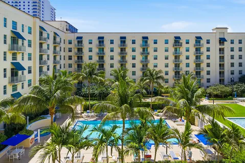 $430,000 | 610 Clematis Street, Unit 609, West Palm Beach, FL 33401