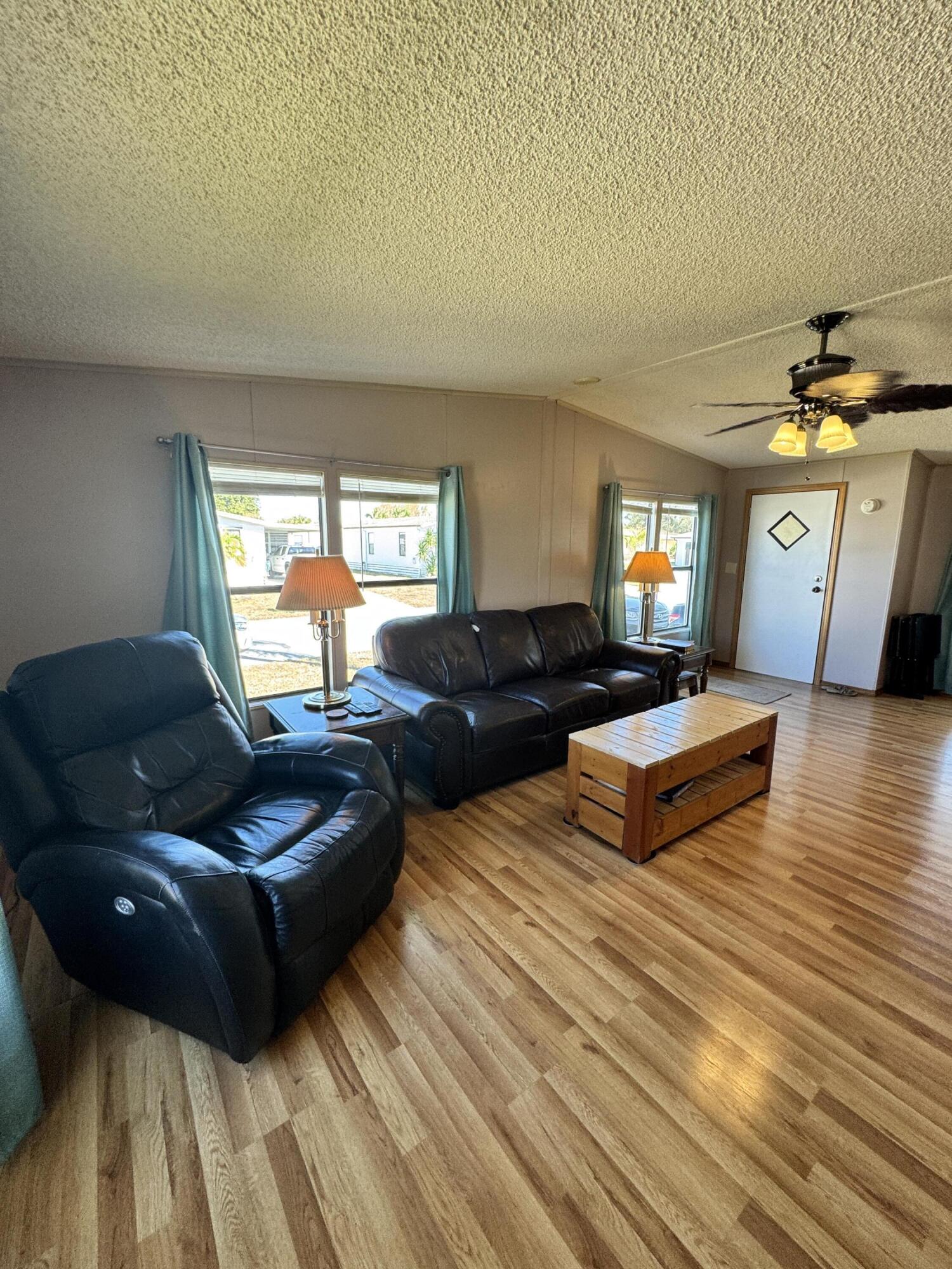 13953 Adelfa Avenue Fort Pierce, FL 34951 - Photo 21 of 37 IMG_0914