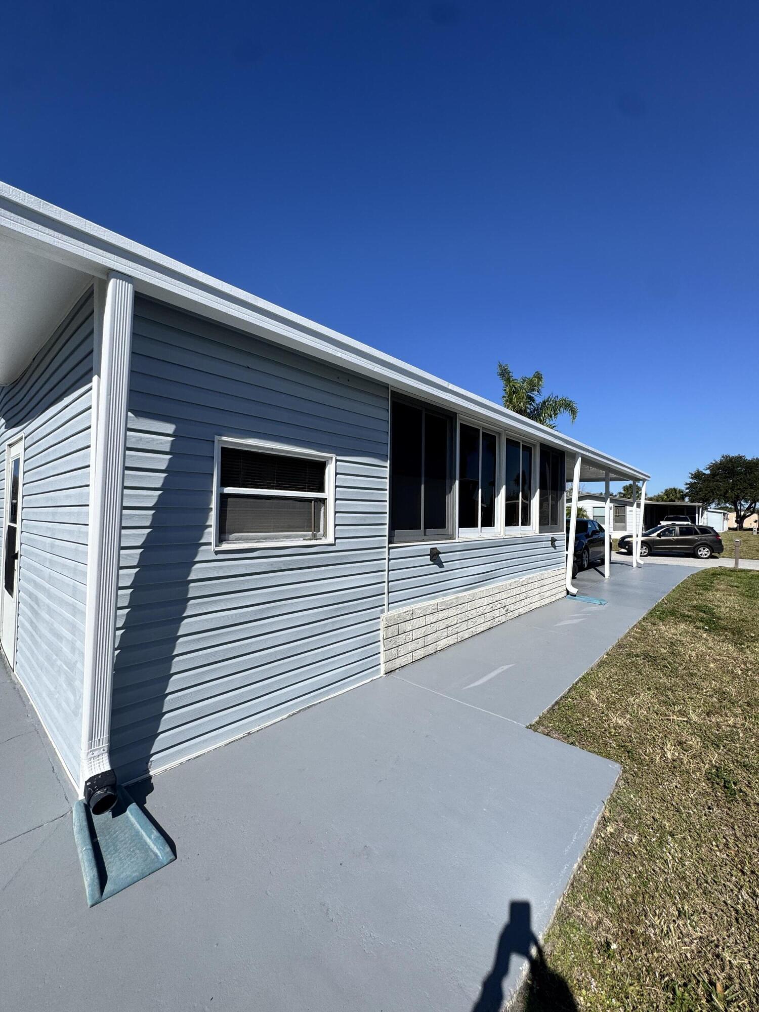 13953 Adelfa Avenue Fort Pierce, FL 34951 - Photo 3 of 37 IMG_0921