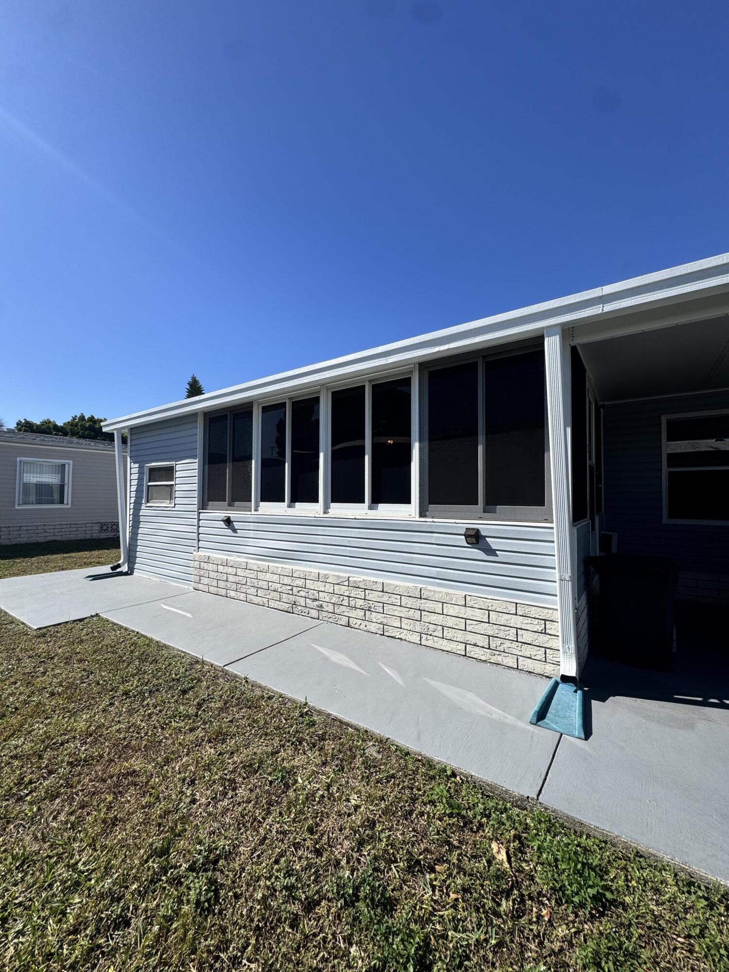 13953 Adelfa Avenue Fort Pierce, FL 34951 - Photo 9 of 37 IMG_0922