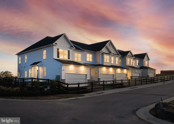 $442,900 | 215 Capri Drive, Unit 125, Glenmoore, PA 19343