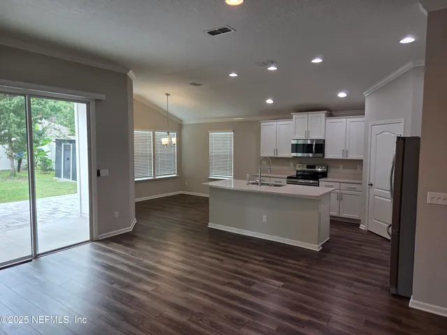 $2,150 | 10042 Andean Fox Drive, Jacksonville, FL 32222