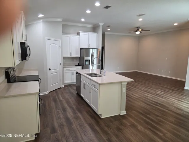 $2,150 | 10042 Andean Fox Drive, Jacksonville, FL 32222