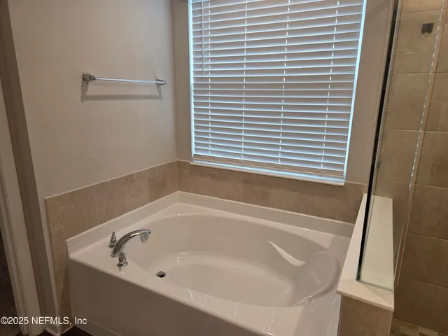 $2,150 | 10042 Andean Fox Drive, Jacksonville, FL 32222