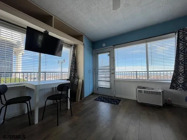 $8,000 | 3501 Boardwalk, Unit C207, Atlantic City, NJ 08401