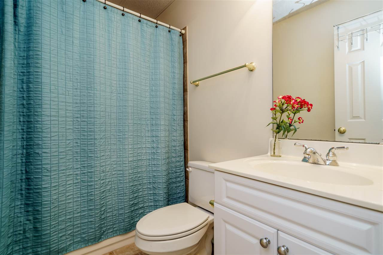 7224 Summit Waters Lane Raleigh, NC 27613 - Photo 24 of 30 Lower Bath