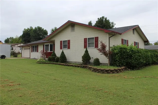 $185,000 | 1405 North Walnut Street, Iola, KS 66749