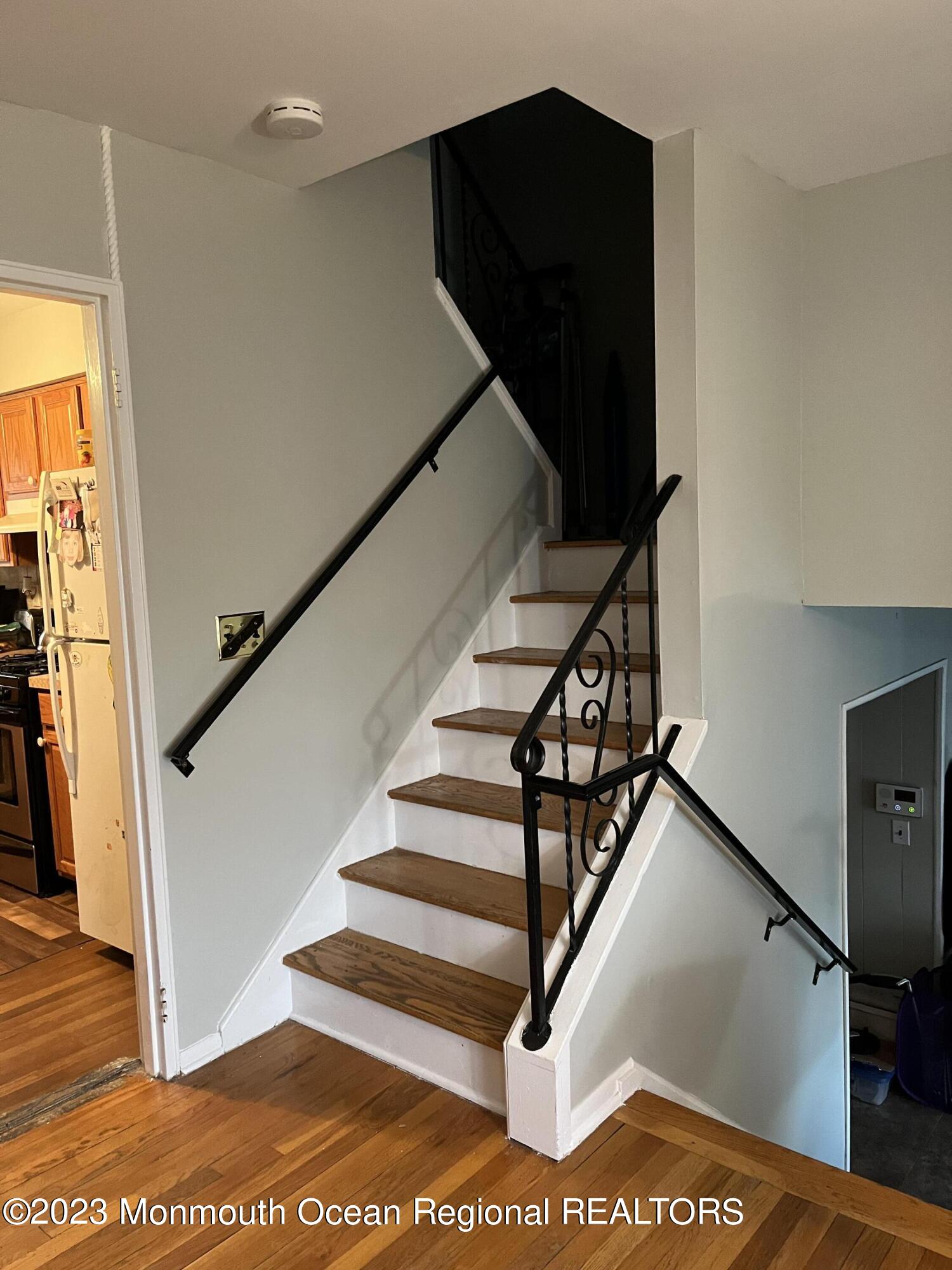 42 Epping Drive Kenilworth, NJ 07033 - Photo 8 of 22 a view of entryway