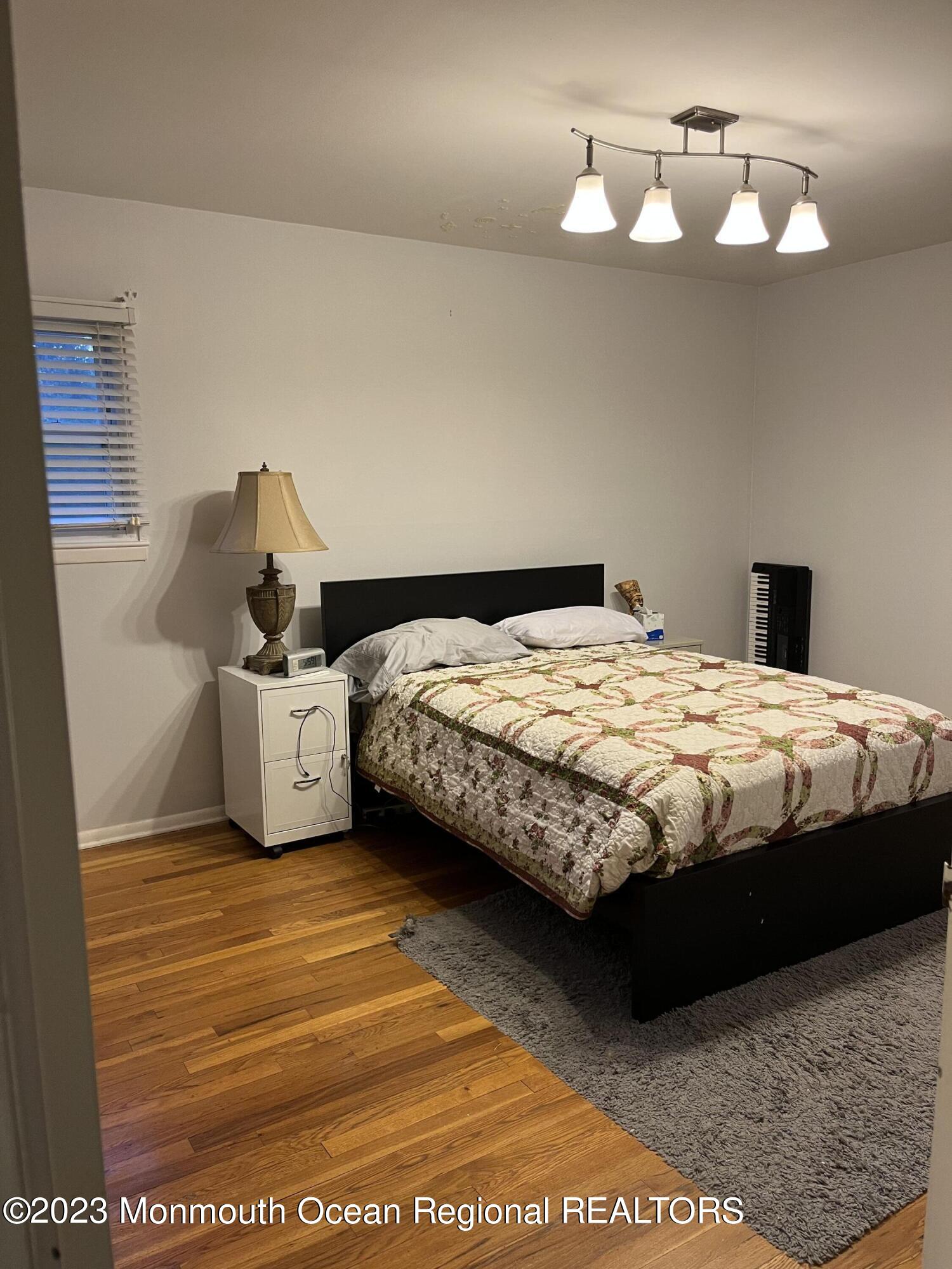 42 Epping Drive Kenilworth, NJ 07033 - Photo 9 of 22