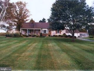 1040 Mt Pleasant Road Lebanon, PA 17042 - Photo 1 of 8 Gallery Image 1