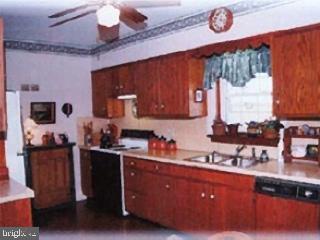 1040 Mt Pleasant Road Lebanon, PA 17042 - Photo 6 of 8 Gallery Image 6
