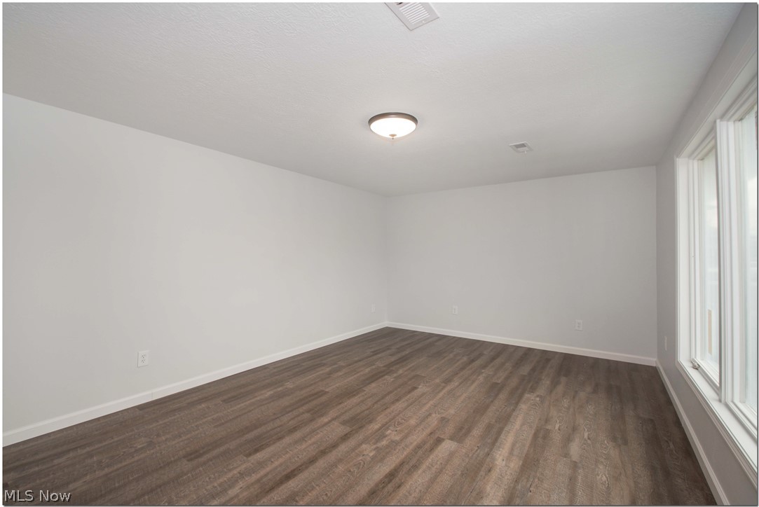 4310 Meister Road Lorain, OH 44053 - Photo 22 of 35 Gallery Image 22