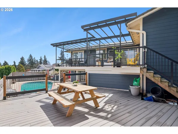 $725,000 | 7135 Monte Verde Drive, Gladstone, OR 97027