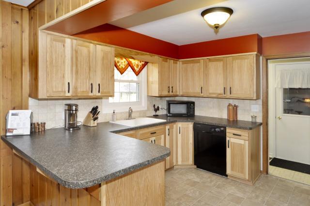 2422 Rambling Road Kalamazoo, MI 49008 - Photo 5 of 21 Additional Photo