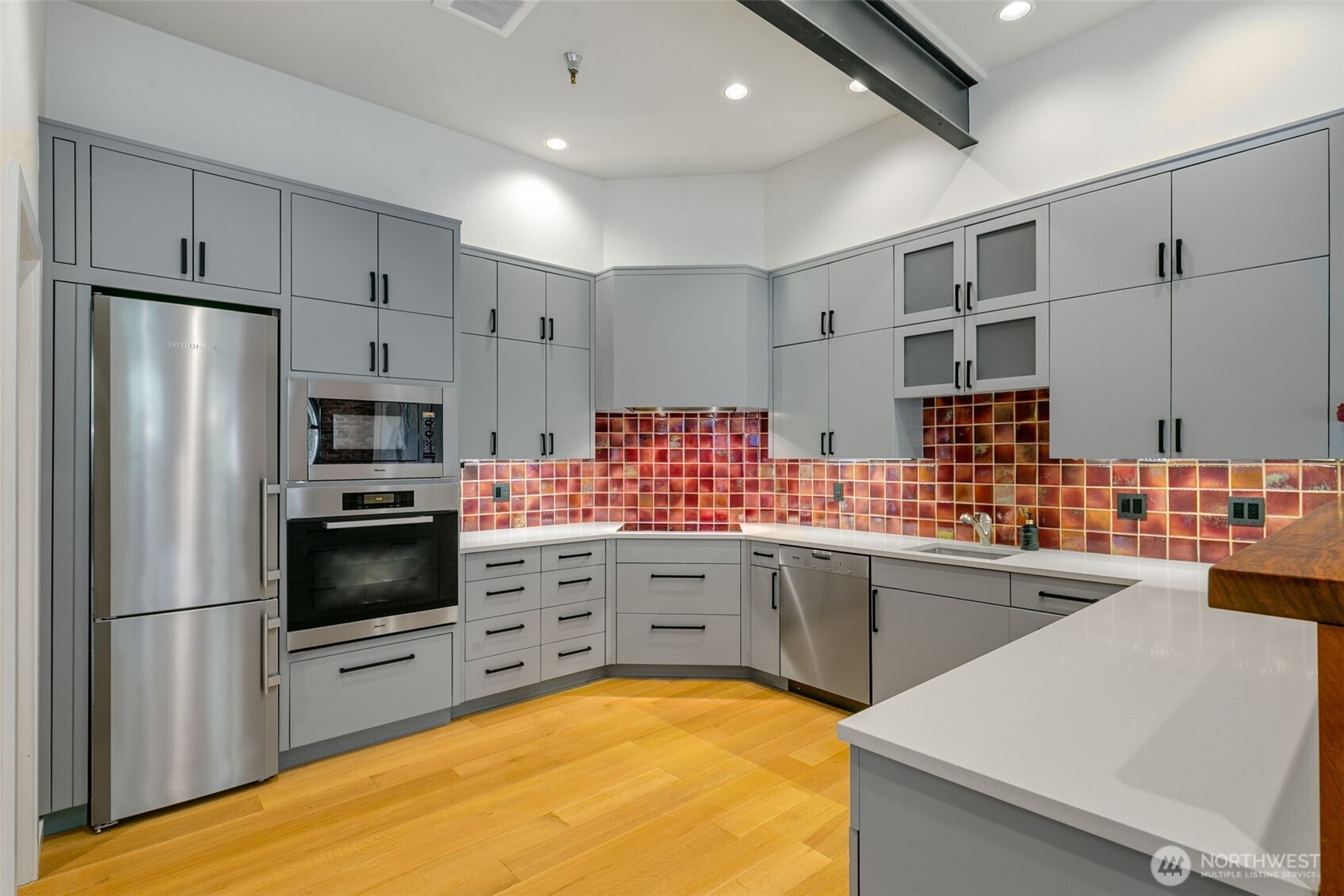 1406 Harvard Avenue, Unit 10 Seattle, WA 98122 - Photo 12 of 24