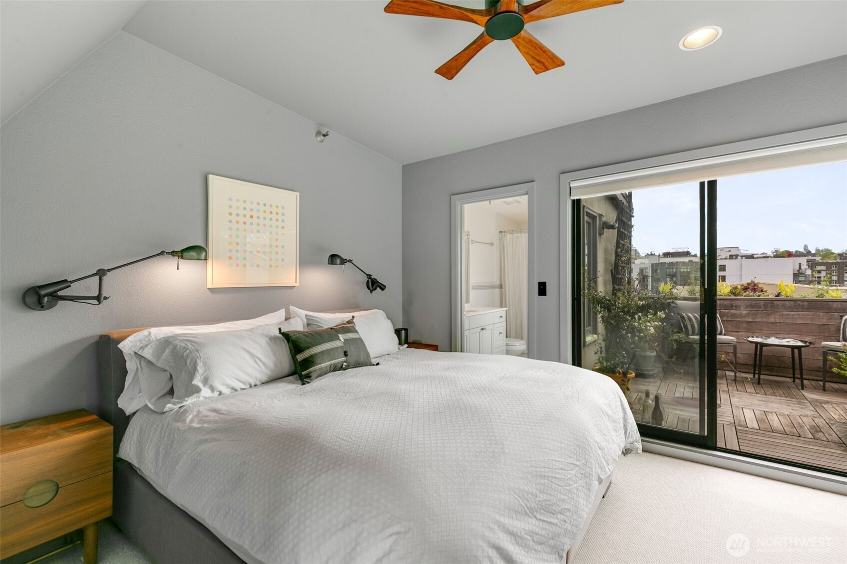 1406 Harvard Avenue, Unit 10 Seattle, WA 98122 - Photo 16 of 24