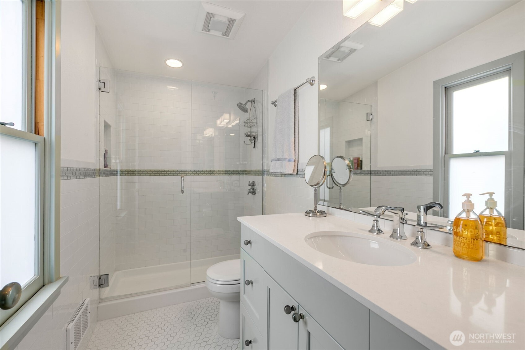 1406 Harvard Avenue, Unit 10 Seattle, WA 98122 - Photo 20 of 24