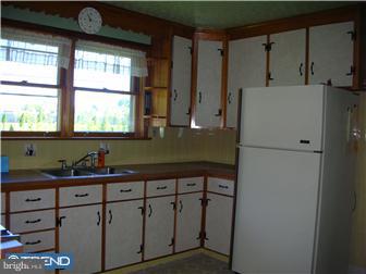 20 Ridge Valley Road Sellersville, PA 18960 - Photo 2 of 12 Kitchen