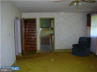 20 Ridge Valley Road Sellersville, PA 18960 - Photo 5 of 12 Living Room