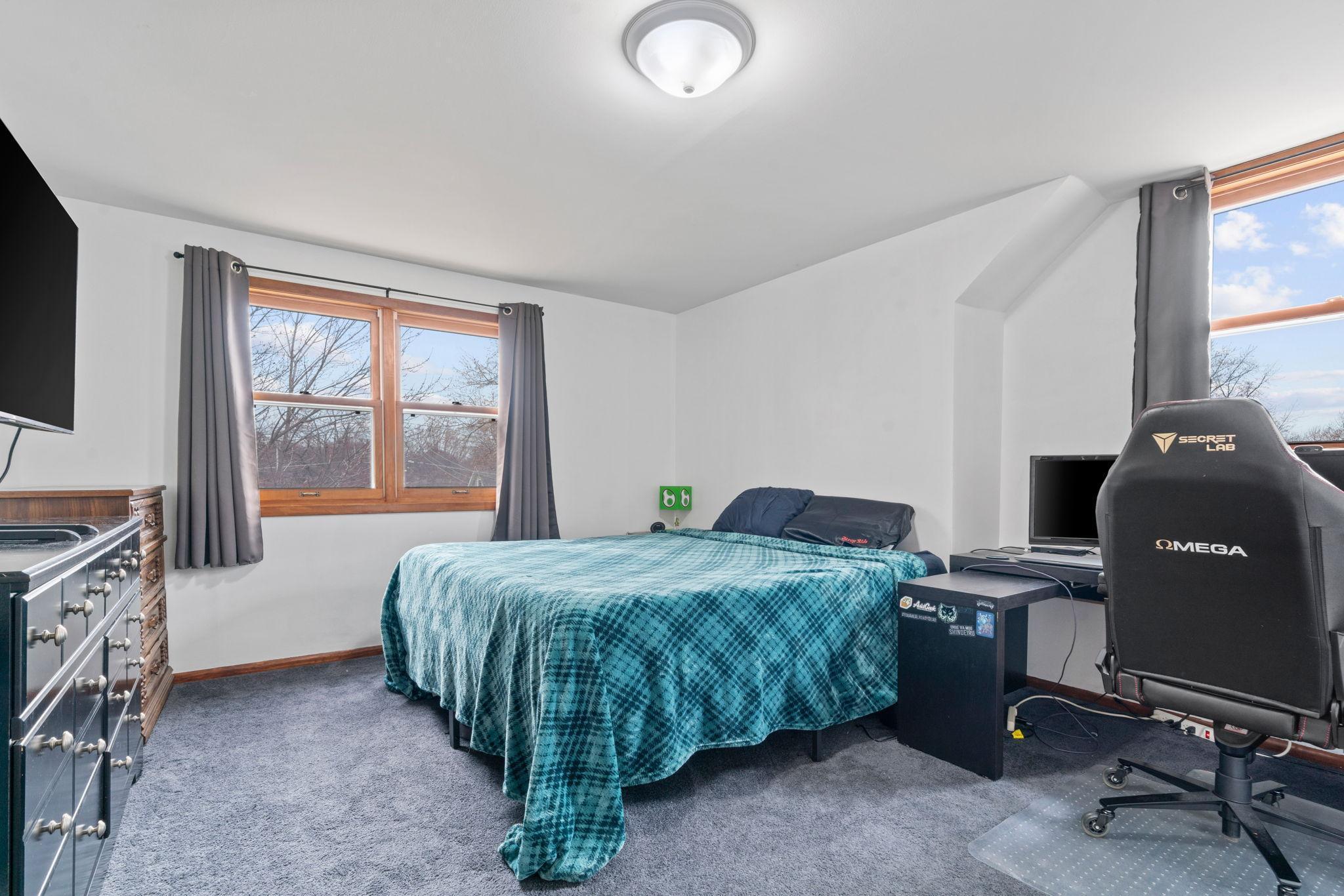 2008 Zircon Lane St. Paul, MN 55122 - Photo 10 of 14