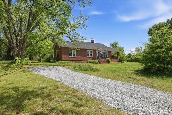 $315,000 | 100 Easley Highway, Pelzer, SC 29669