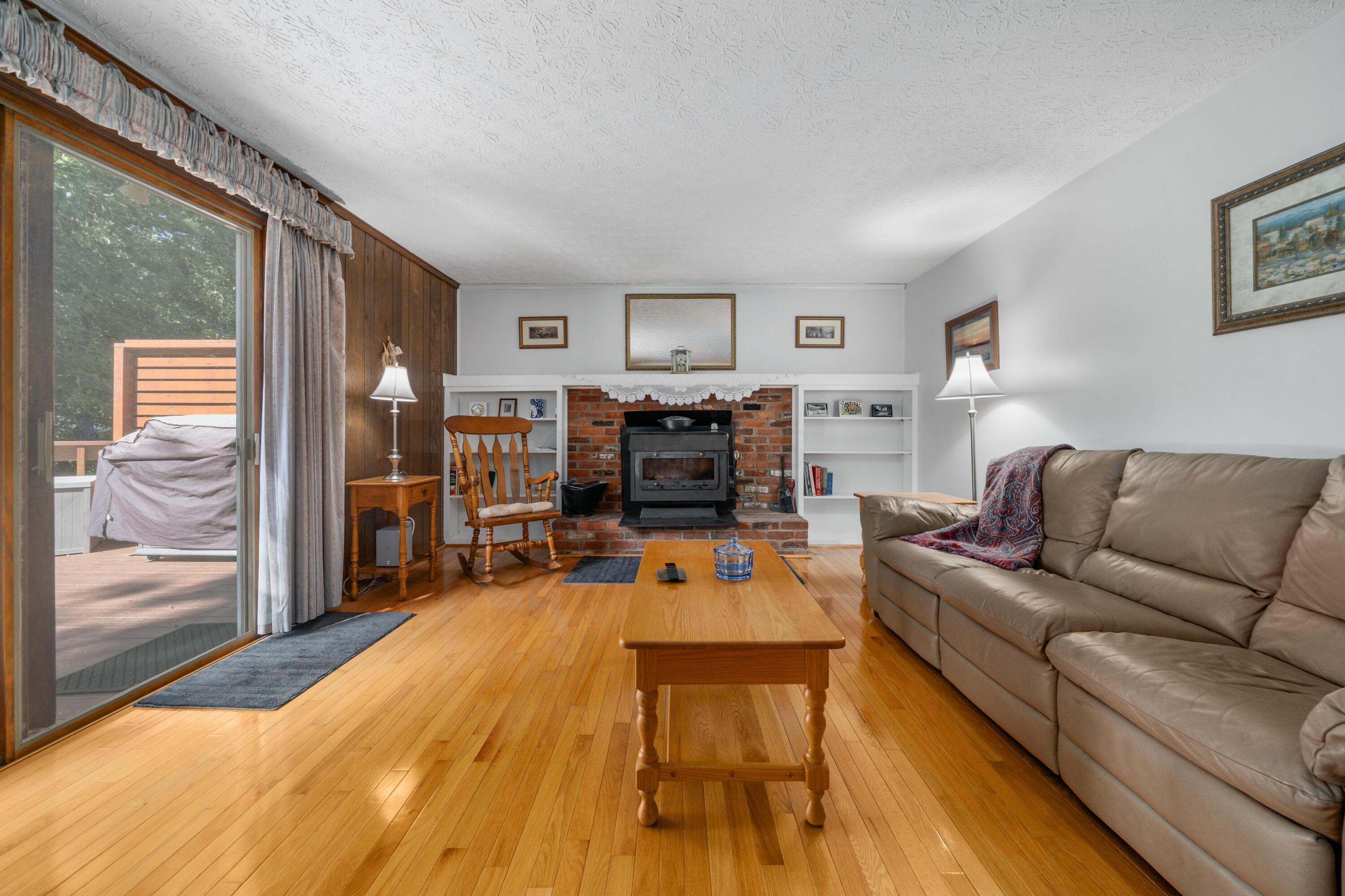 639 Link Road Whitehall, OH 43213 - Photo 26 of 73 26-print-DSC04387