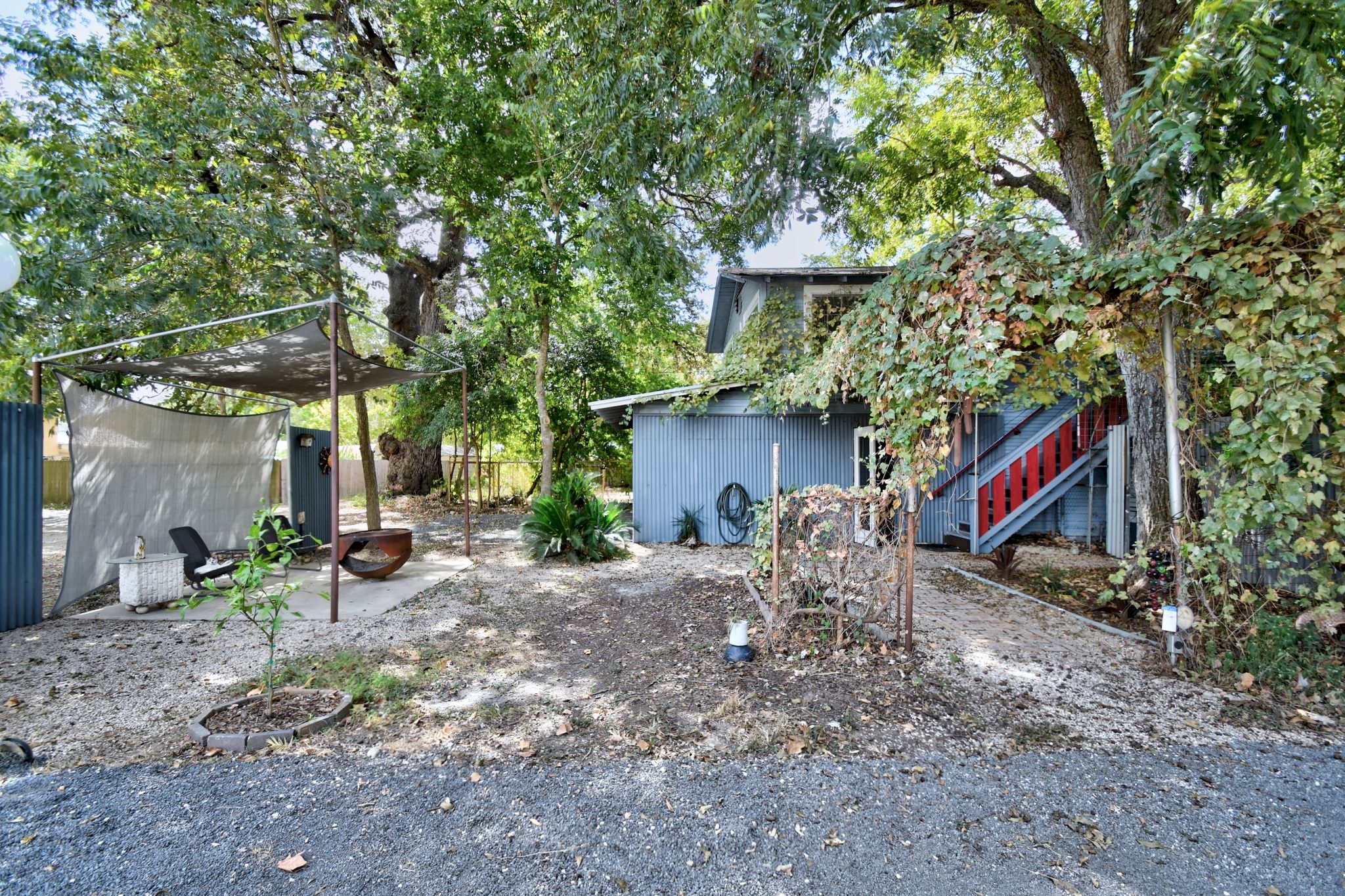 717 South Laurel Avenue Luling, TX 78648 - Photo 21 of 34