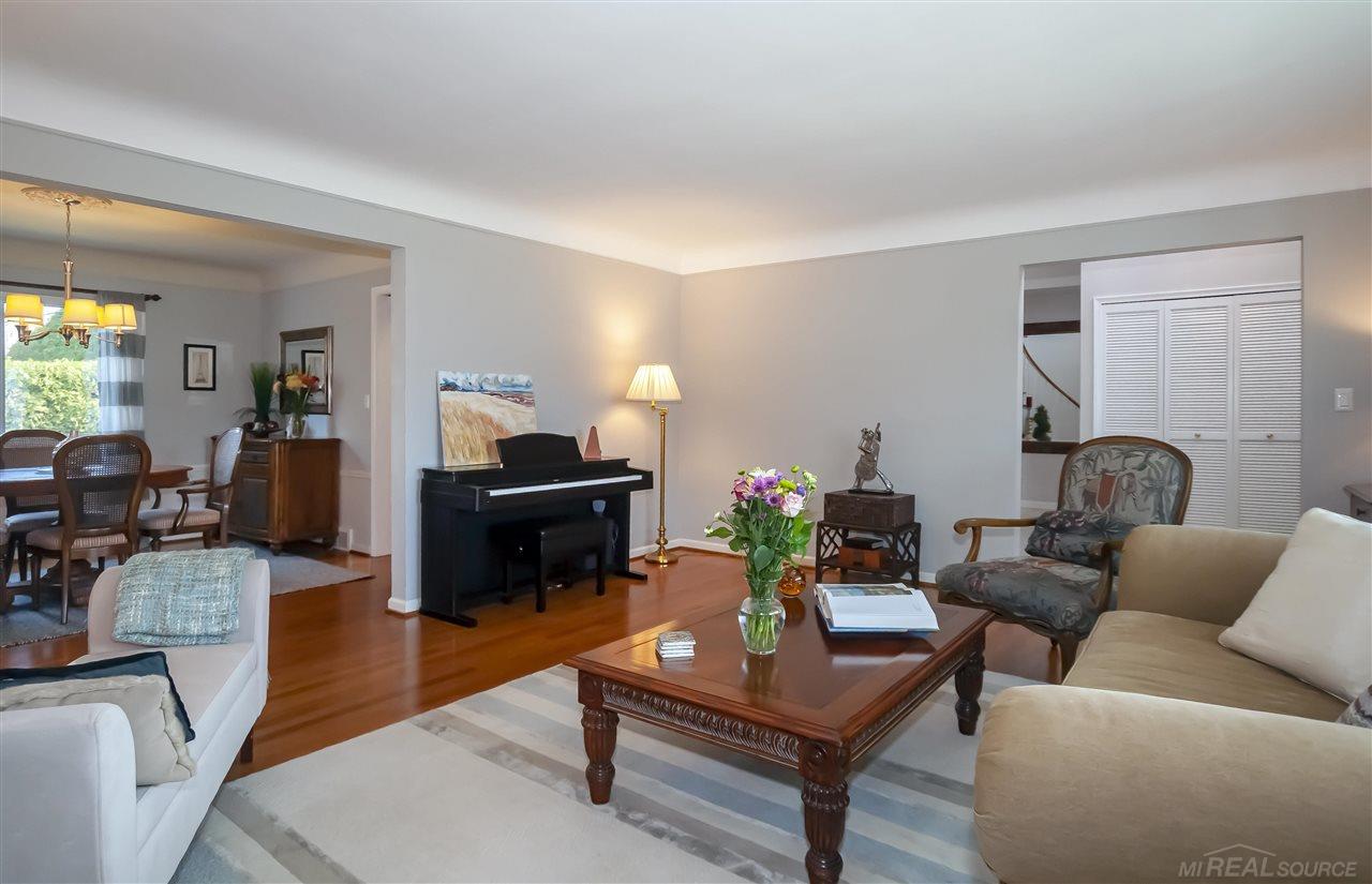 692 Canterbury Road Grosse Pointe Woods, MI 48236 - Photo 10 of 65