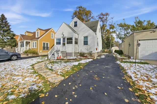$456,000 | 9131 Newcastle Avenue, Morton Grove, IL 60053
