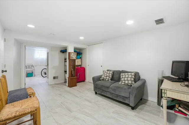 $456,000 | 9131 Newcastle Avenue, Morton Grove, IL 60053