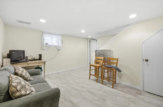 $456,000 | 9131 Newcastle Avenue, Morton Grove, IL 60053