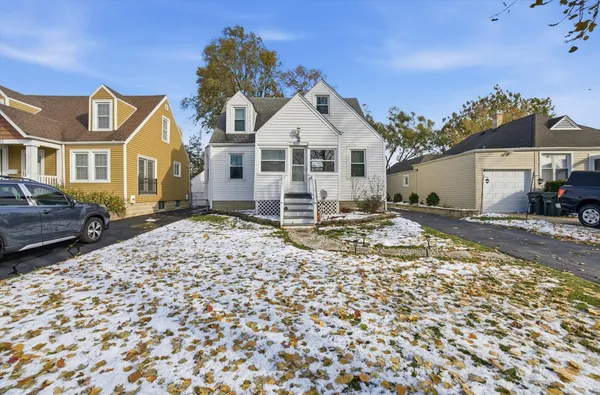 $450,000 | 9131 Newcastle Avenue, Morton Grove, IL 60053