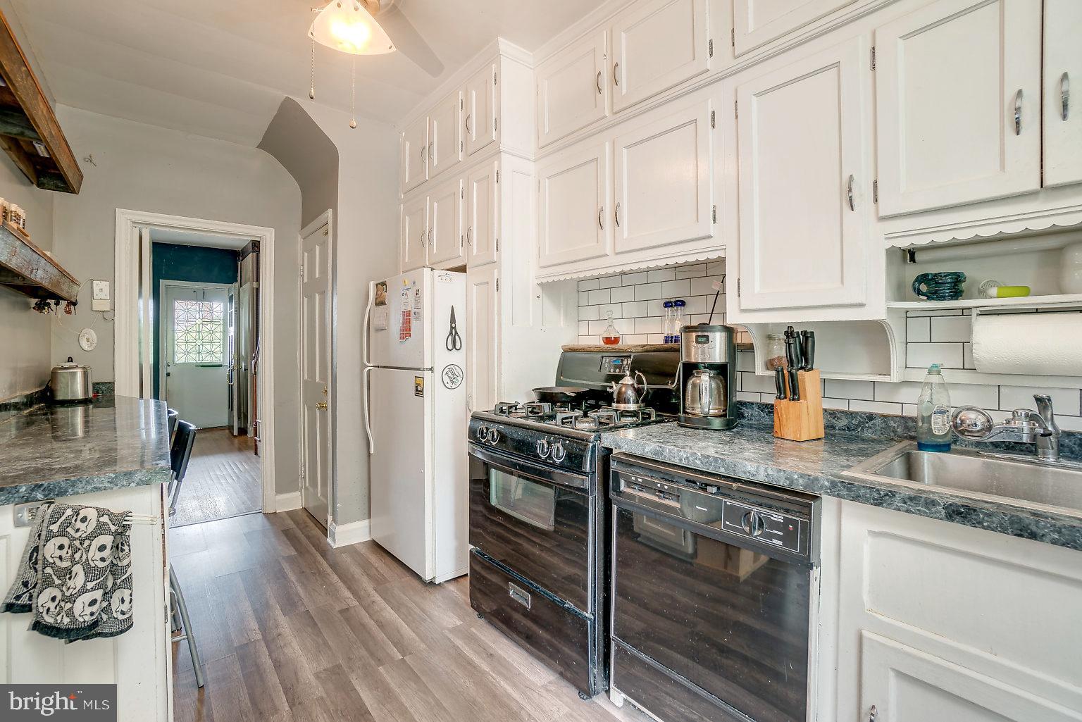 3302 Cedarhurst Road Baltimore, MD 21214 - Photo 10 of 39 Gallery Image 10